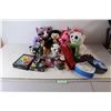 Image 1 : Assorted Box of Stuffed Animals