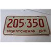 Image 2 : (3) Saskatchewan License Plates (1971 - 1975 - 1976)