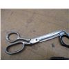 Image 4 : (2 Pr) Scissors & Pinking Shears