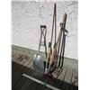 Image 1 : Garden Tools - Potato Fork, Scoop Shovel, Pruning Shears, Ice Chipper