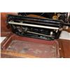 Image 5 : Antique 1920's Singer Sewing Machine w/Travel Box - Hand Crank (F2423539)