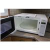 Image 2 : Panasonic Microwave - 22"x18" 12" - Works & Tested