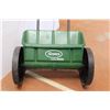 Image 4 : *Scott Accu Green 1000 - Push Seeder/Fertilizer
