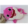 Image 2 : Pink Fong - Stuffed Toy Fish - Cloth Purse