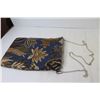 Image 5 : Beaded Clutch Purse w/Magnetic Clasp - Cloth Purse w/Chain Shoulder Strap