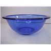 Image 4 : (3) Vintage Pyrex Cobalt Blue Bowls and (1) Cobalt Blue Salad Bowl