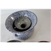 Image 4 : Granite Wear Bowls & Granite Wear Spittoon