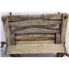 Image 2 : Vintage Wood & Cast Iron Wash Machine Hand Ringer System