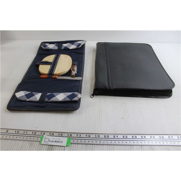 Zip Up Folder, Portable Wine and Cheese Set