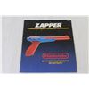 Image 2 : (2) Nintendo Booklets - Control Deck and Zapper