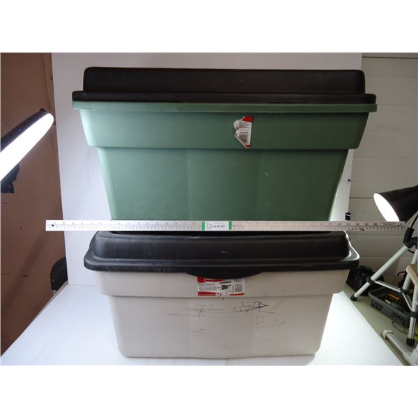 *(2) Rubbermaid 114L Size Totes with Lids