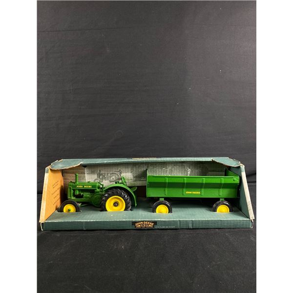 1/16 Scale Die-Cast Metal John Deere 1937 Model "BR" Tractor w/ Wagon