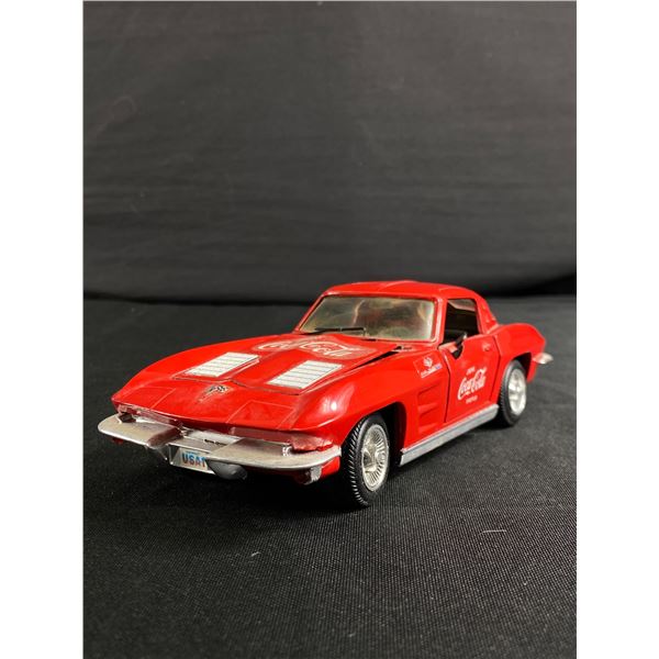 1988 Revell Coca Cola Corvette Stingray. 1:24 Scale Die Cast Metal Car