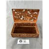 Image 3 : Vintage Japanese Embossed Chrysanthemums Metal Trinket Box