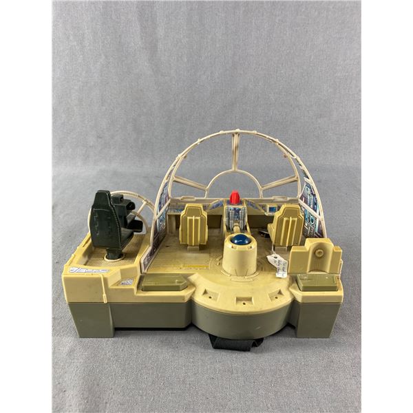 1997 Star Wars Millenium Falcon Play Set