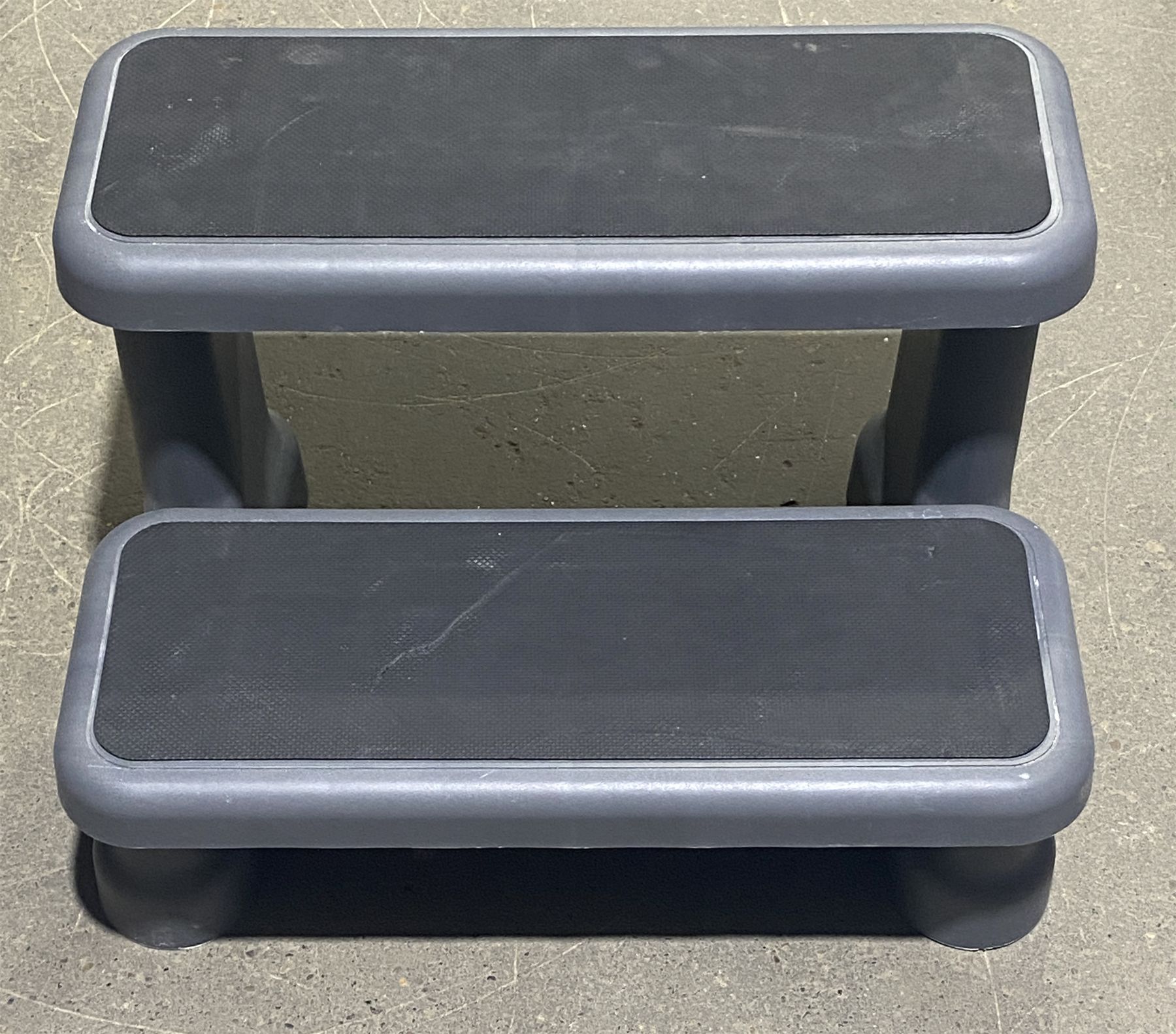 PLASTIC STEPS