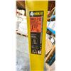 Image 2 : FEATHERLITE 10' STEPLADDER 300LBS CAPACITY