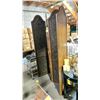 Image 2 : WOODEN FRAMED PATTERN FRONT BI-FOLD PRIVACY SCREEN