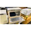 Image 2 : CLASSICO BEAUTY EQUIPMENT BE-218 COMMERCIAL ELECTRIC HOT TOWEL CABINET WITH TOWEL CONTENTS
