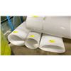 Image 2 : 4 WHITE HARD PLASTIC TABLE TOP PROTECTORS