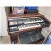 Image 1 : Home Technics Organ with Stool - In working condition
