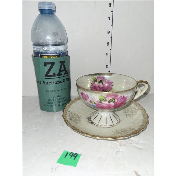 Vintage - china tea cup and saucer - roses with gold trim - made in Japan -