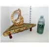 Image 1 : Large seashell on seashell stand
