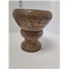 Image 3 : Potter vase/planter with arrows