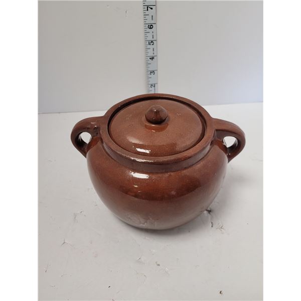 Brown bean pot