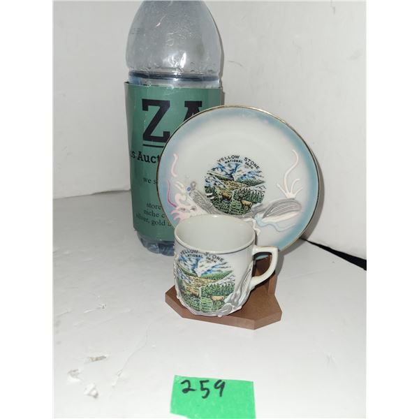 Tea cup and saucer on stand - Yellow Stone