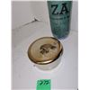 Image 1 : Chokin dish with gold lid with manatees on lid