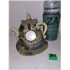 Image 1 : Tea pot clock