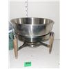 Image 2 : Fondue pot with base and 2 lids