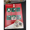 Image 3 : Godiva Holiday Chocolate Cookie Mini House Kit (7ct)