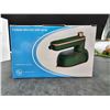 Image 1 : Foldable Mini Iron with Spray