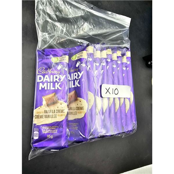 Cadbury Dairy Milk Smooth Vanilla Creme Candy Bars (10 x 95g)