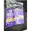 Image 1 : Cadbury Dairy Milk Smooth Vanilla Creme Candy Bars (10 x 95g)
