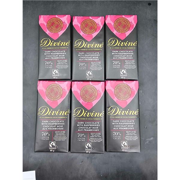 Divine Dark Chocolate with Raspberries Chocolate Bar (6 x 85g)