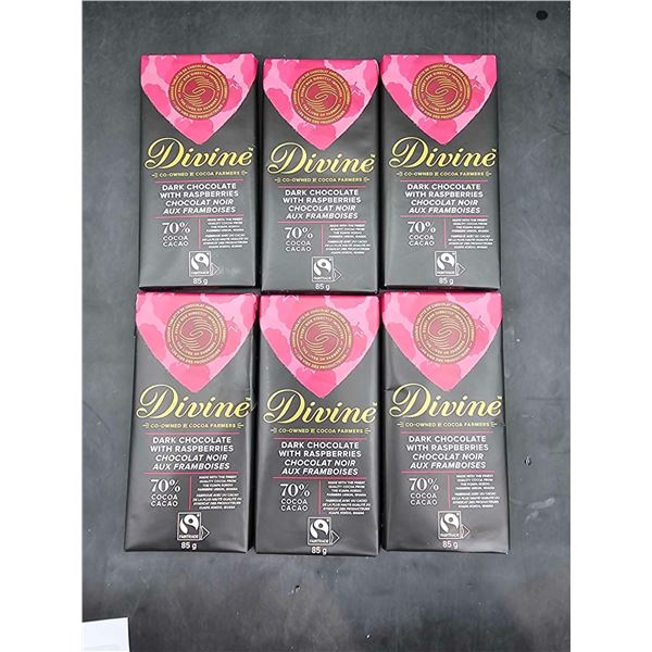 Divine Dark Chocolate with Raspberries Chocolate Bar (6 x 85g)