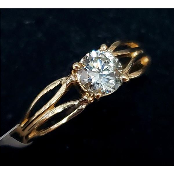 10K Yellow Gold Lab Diamond (0.43Ct, Vs1,F) Ring (~Size 4.5)(Ring is resizable for $40) (~weight 1.4