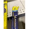 Image 2 : Michelin Windshield Wipers 24" Lot of 2