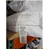 Image 2 : Lot of 2 Martha Stewart Bed Pillows - Standard Queen Size