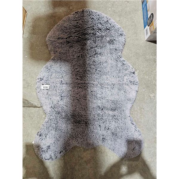 Faux Fur Floor Mat - 3'x2' -  Grey