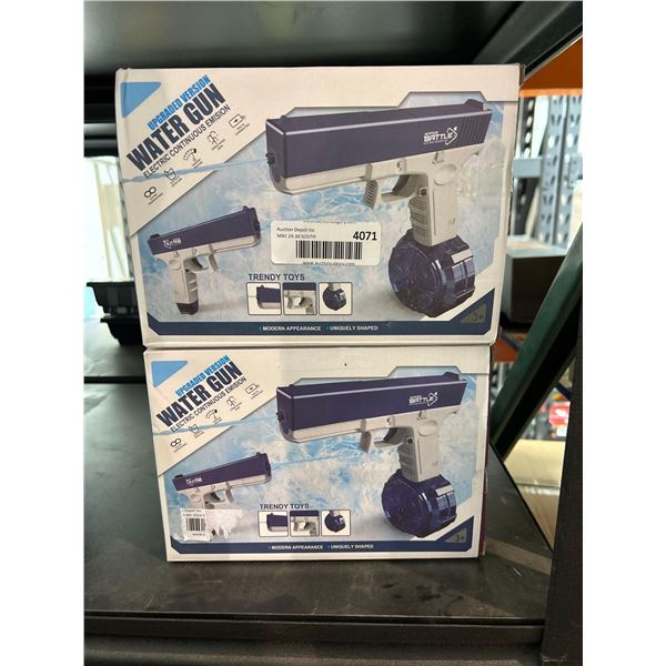 Lot of 2 electric water guns with continuous shooting function