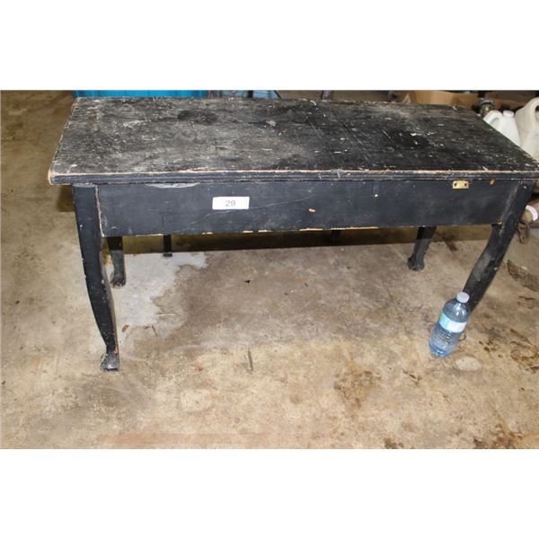 Vintage side table w/ storage