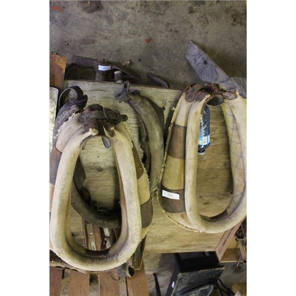 Horse collars
