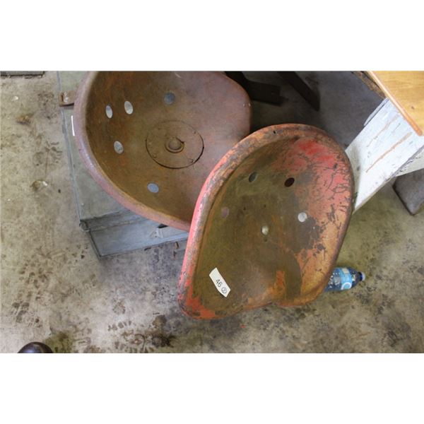 2-Vintage tractor seats