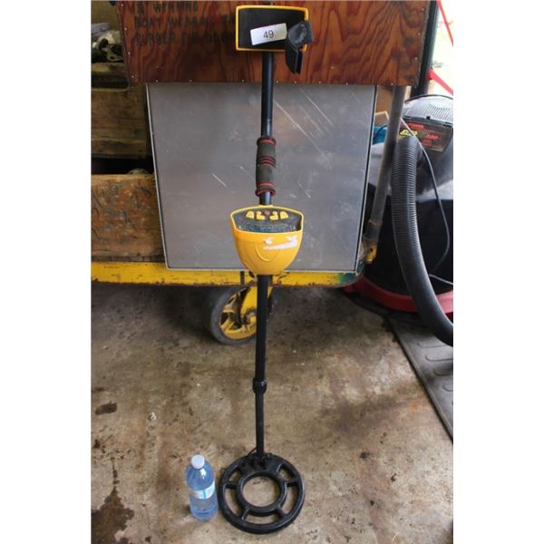 Power fist metal detector