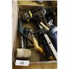 Image 3 : Pipe wrench, rubber mallet, pipe wrench,