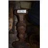 Image 3 : Antique Blacksmith Post vise Leg Vise